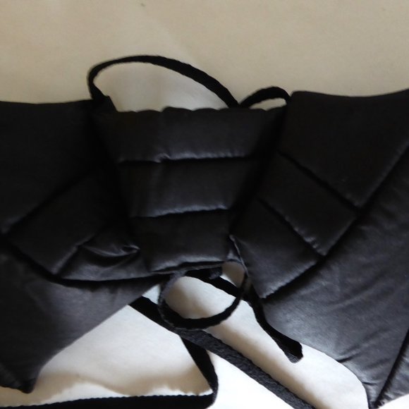 HALLOWEEN PET COSTUME DOG CAT BLACK QUILTED VAMPIRE BAT WINGS (NEW NEVER USED) - Picture 8 of 10